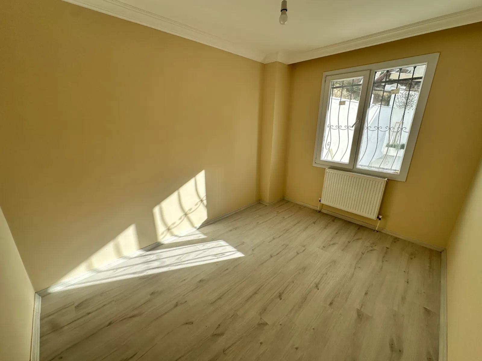 TAŞOLUK MAHALLESİNDE SATILIK 2+1 BAHÇE KATI DAİRE KOD(1017) görsel 6