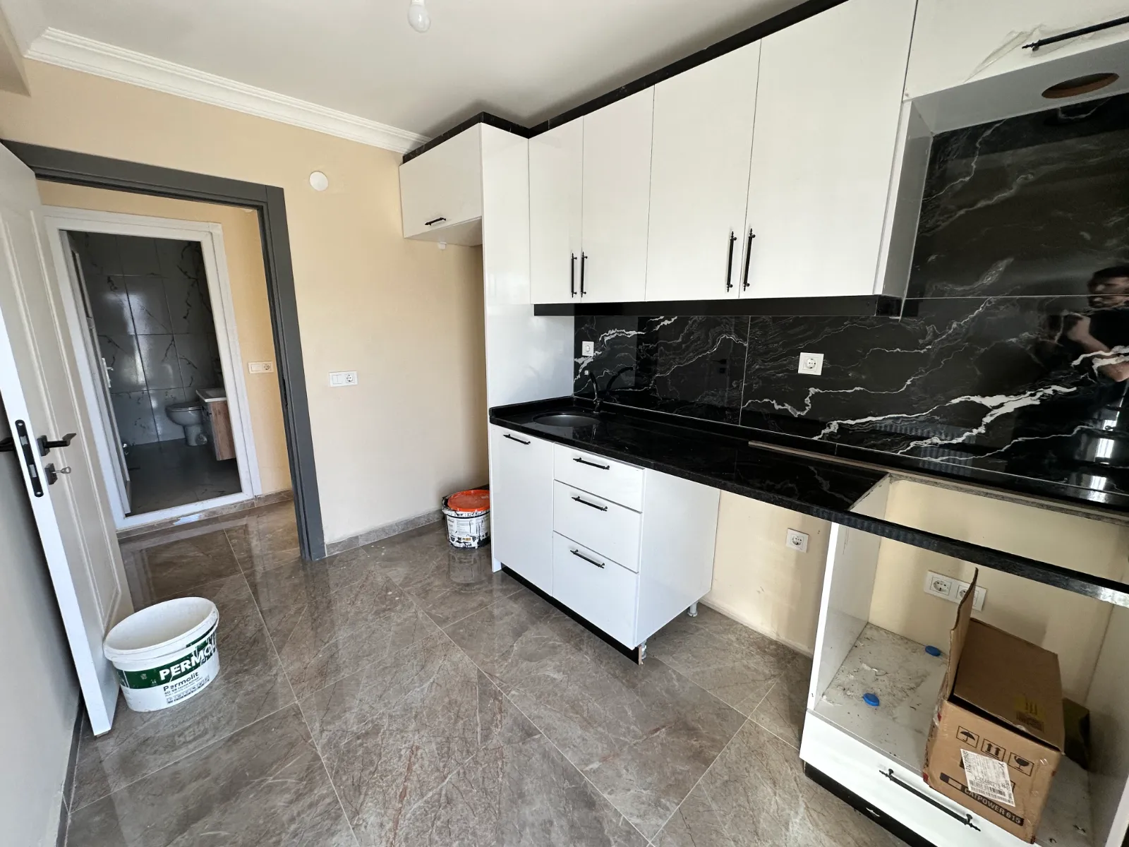 TAŞOLUK MAHALLESİNDE SATILIK 2+1 BAHÇE KATI DAİRE KOD(1017) görsel 12