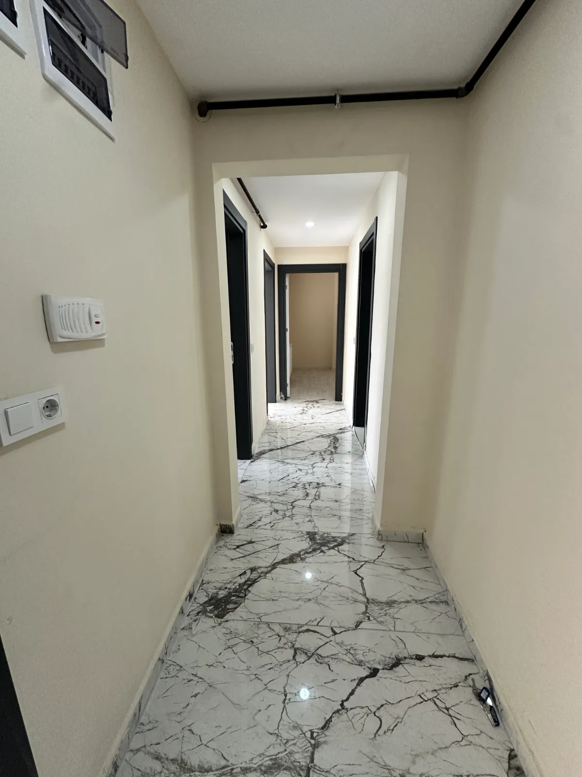 MUSTAFA KEMAL PAŞA MAHALLESİ FATİH CADDESİ ÜZERİ SATILIK 2+1 DAİRE KOD(1027) görsel 2
